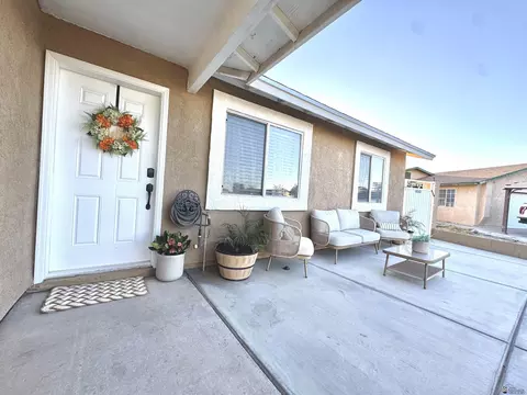 Exterior - 8689 E 39 Pl, Yuma, AZ 85365 photo 2 of 12