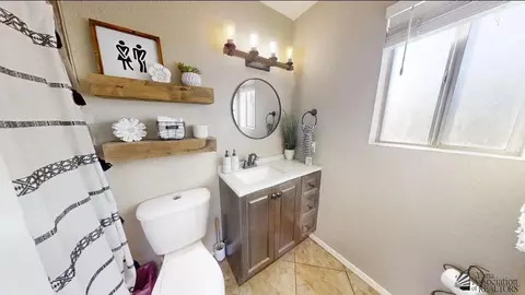 Bath - 8689 E 39 Pl, Yuma, AZ 85365 photo 1 of 2
