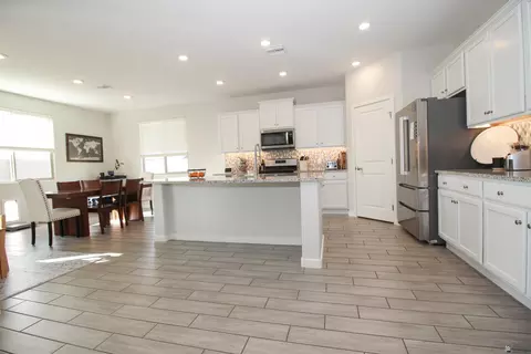 Kitchen - 11731 E 26 St, Yuma, AZ 85367 photo 1 of 7