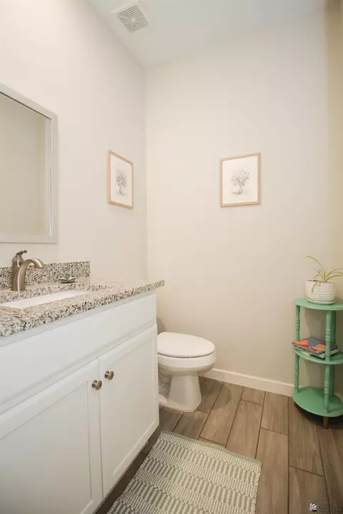 Bath - 11731 E 26 St, Yuma, AZ 85367 photo 2 of 4
