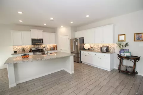 Kitchen - 11731 E 26 St, Yuma, AZ 85367 photo 2 of 7