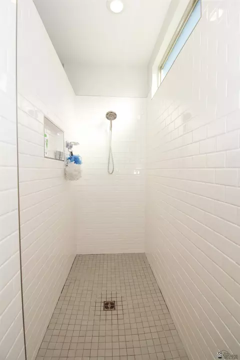 Bath - 11731 E 26 St, Yuma, AZ 85367 photo 4 of 4