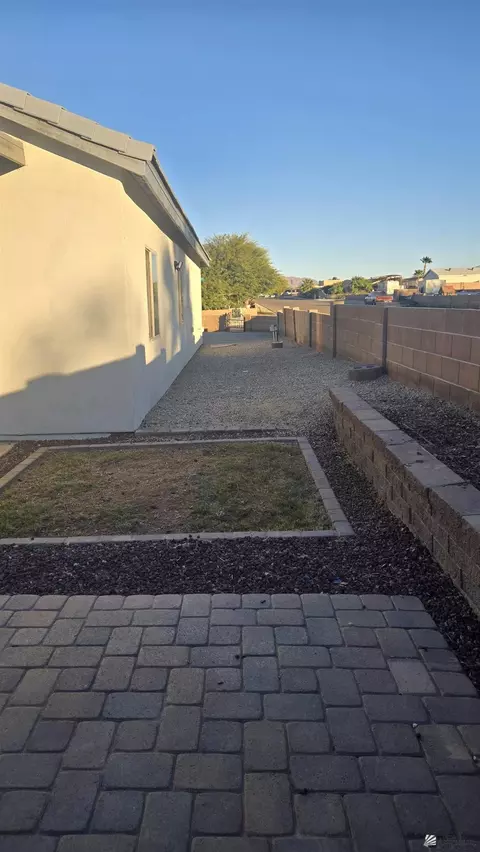 Exterior - 10294 S Fall Ave, Yuma, AZ 85365 photo 10 of 10