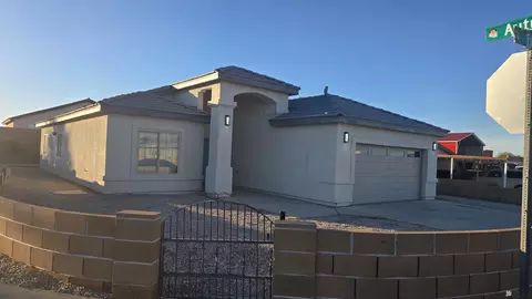10294 S Fall Ave, Yuma, AZ 85365