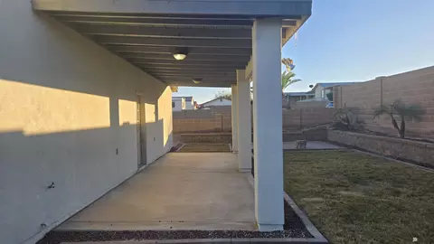 Exterior - 10294 S Fall Ave, Yuma, AZ 85365 photo 8 of 10