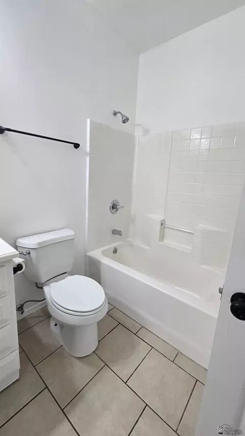 Bath - 10294 S Fall Ave, Yuma, AZ 85365 photo 2 of 4