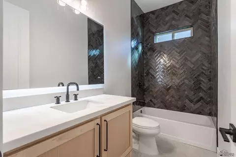 Bath - 7871 E 35 St, Yuma, AZ 85365 photo 1 of 4