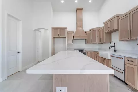 Kitchen - 7871 E 35 St, Yuma, AZ 85365 photo 1 of 5