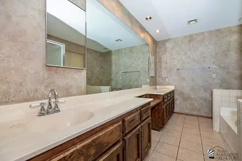 Bath - 2135 E 26 Way, Yuma, AZ 85365 photo 1 of 2