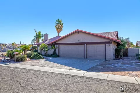 Exterior - 2135 E 26 Way, Yuma, AZ 85365 photo 7 of 9
