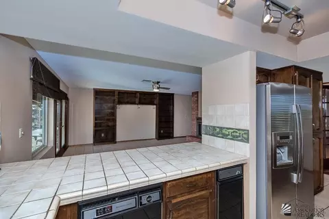 Kitchen - 2135 E 26 Way, Yuma, AZ 85365 photo 2 of 2