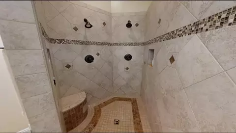 Bath - 4825 E 47 St, Yuma, AZ 85365 photo 3 of 5