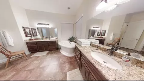 Bath - 4825 E 47 St, Yuma, AZ 85365 photo 2 of 5