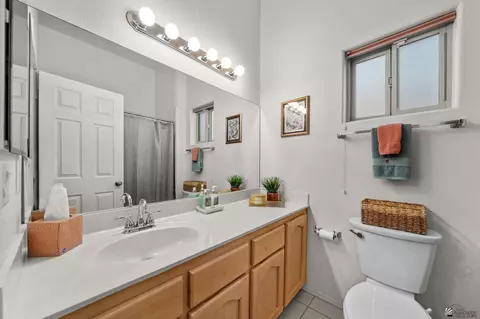 Bath - 10690 E 38 St, Yuma, AZ 85365 photo 3 of 4