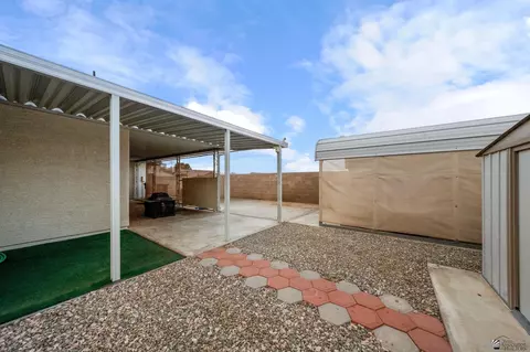 Exterior - 10690 E 38 St, Yuma, AZ 85365 photo 8 of 12
