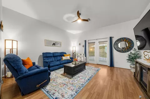 Living - 10690 E 38 St, Yuma, AZ 85365 photo 2 of 3