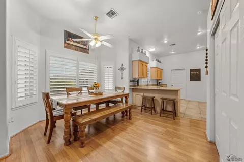 Dining - 10690 E 38 St, Yuma, AZ 85365 photo 1 of 2