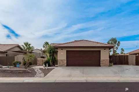 Exterior - 13803 E 45 Ln, Yuma, AZ 85367 photo 2 of 11