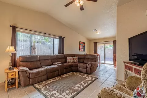 Living - 13803 E 45 Ln, Yuma, AZ 85367 photo 2 of 3