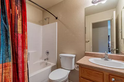 Bath - 13803 E 45 Ln, Yuma, AZ 85367 photo 2 of 2