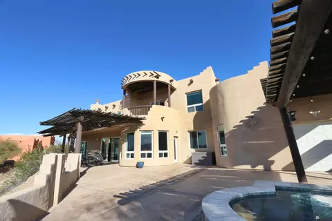 9812 Dove Ln, Yuma, AZ 85365