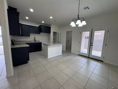 Kitchen - 10668 E 45 Ln, Yuma, AZ 85367 photo 1 of 3