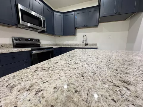 Kitchen - 10668 E 45 Ln, Yuma, AZ 85367 photo 2 of 3