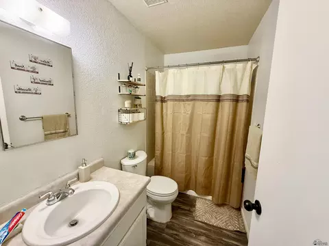 Bath - 11423 E 27 St, Yuma, AZ 85367 photo 2 of 2