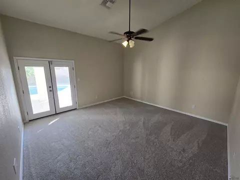 Living - 5953 E 39 Pl, Yuma, AZ 85365 photo 3 of 3