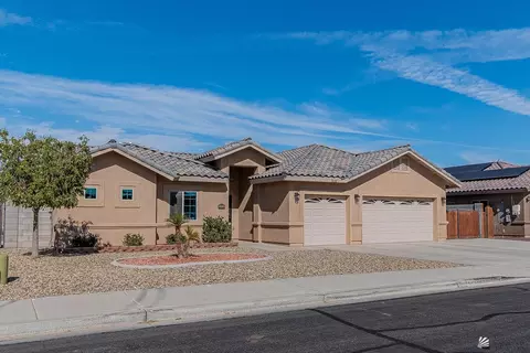 Exterior - 7620 E 41 St, Yuma, AZ 85365 photo 2 of 9