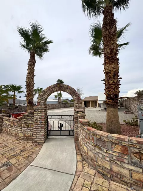 Exterior - 13252 E 54 Dr, Yuma, AZ 85367 photo 11 of 15