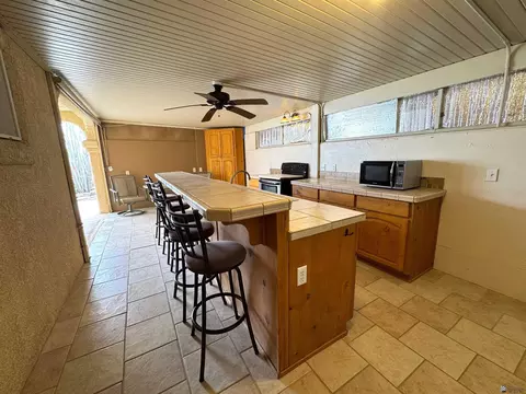 Kitchen - 13252 E 54 Dr, Yuma, AZ 85367 photo 4 of 5