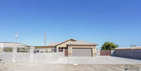 9304 E Saddle Dr, Yuma, AZ 85365