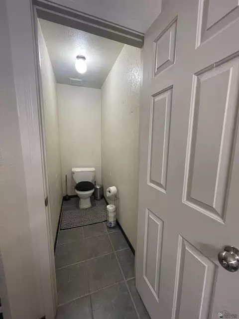 Bath - 11473 E 27 St, Yuma, AZ 85367 photo 1 of 2