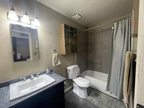 Bath - 11473 E 27 St, Yuma, AZ 85367 photo 2 of 2