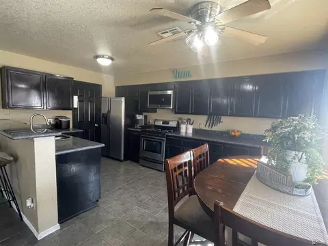 Kitchen - 11473 E 27 St, Yuma, AZ 85367 photo 3 of 3