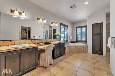 Bath - 7846 E 37 Pl, Yuma, AZ 85365 photo 3 of 7