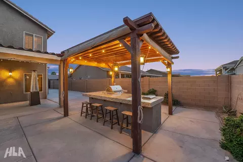 Exterior - 7846 E 37 Pl, Yuma, AZ 85365 photo 4 of 5