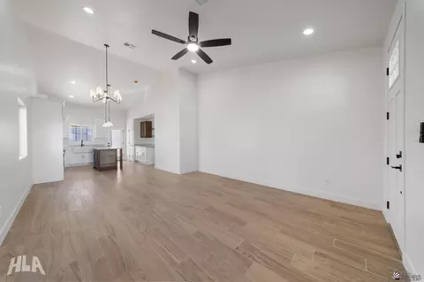 Living - 10641 E 46 Pl, Yuma, AZ 85367 photo 1 of 2