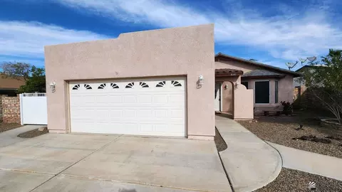 Exterior - 9646 E 35 Pl, Yuma, AZ 85365 photo 2 of 8