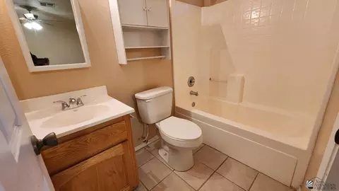 Bath - 9646 E 35 Pl, Yuma, AZ 85365 photo 1 of 1