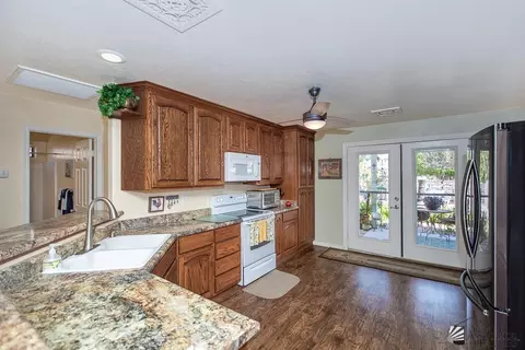Kitchen - 12170 E Del Verde Dr, Yuma, AZ 85367 photo 1 of 3