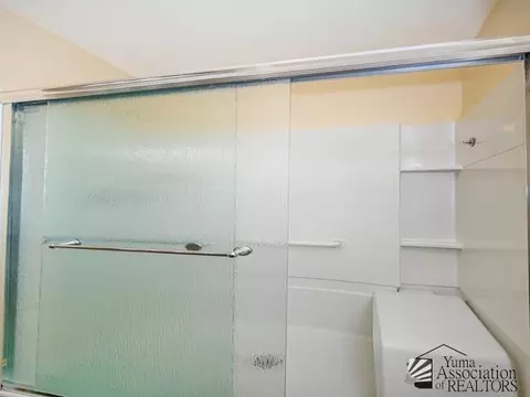 Bath - 12170 E Del Verde Dr, Yuma, AZ 85367 photo 3 of 3