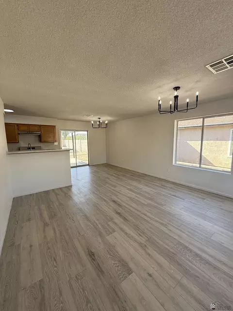Living - 8913 E 38 Pl, Yuma, AZ 85365 photo 2 of 2