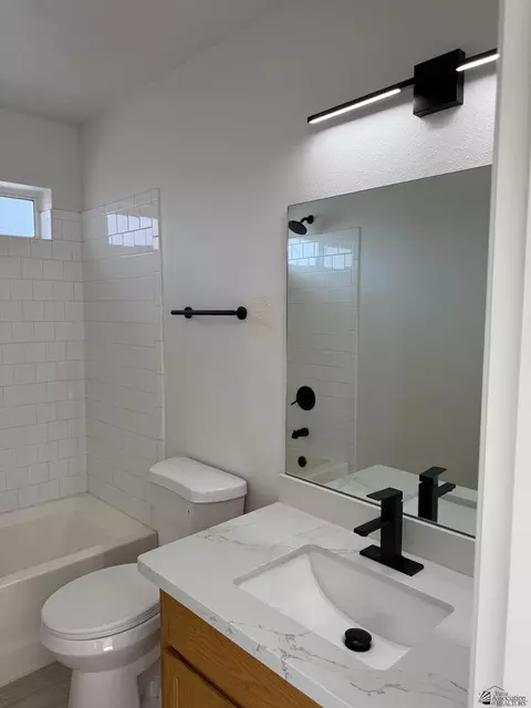 Bath - 8913 E 38 Pl, Yuma, AZ 85365 photo 4 of 4