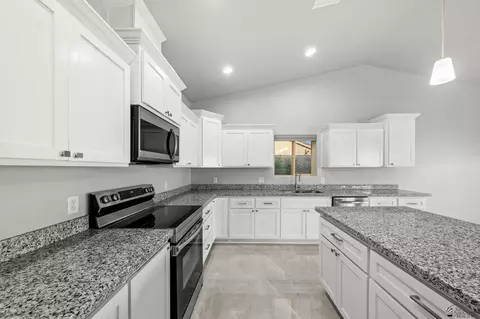12180 E 35 Pl, Yuma, AZ 85367 photo 13