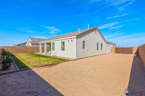 Exterior - 8407 E 34 Pl, Yuma, AZ 85365 photo 5 of 8