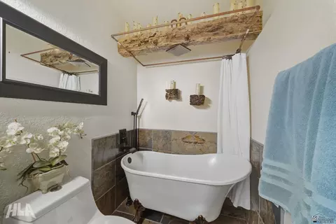 Bath - 11486 E 27 Pl, Yuma, AZ 85367 photo 1 of 4