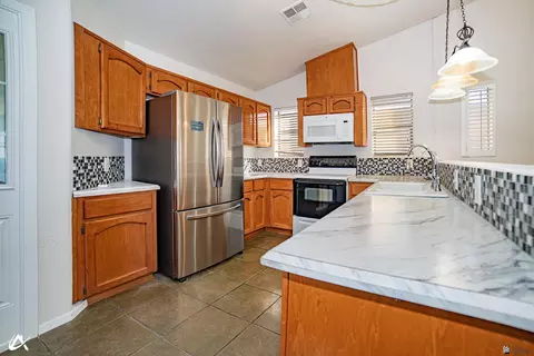 Kitchen - 13410 E 55 Ln, Yuma, AZ 85367 photo 1 of 3