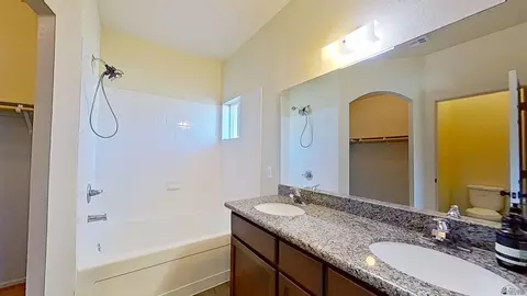 Bath - 4344 S Cedar Ave, Yuma, AZ 85365 photo 2 of 4